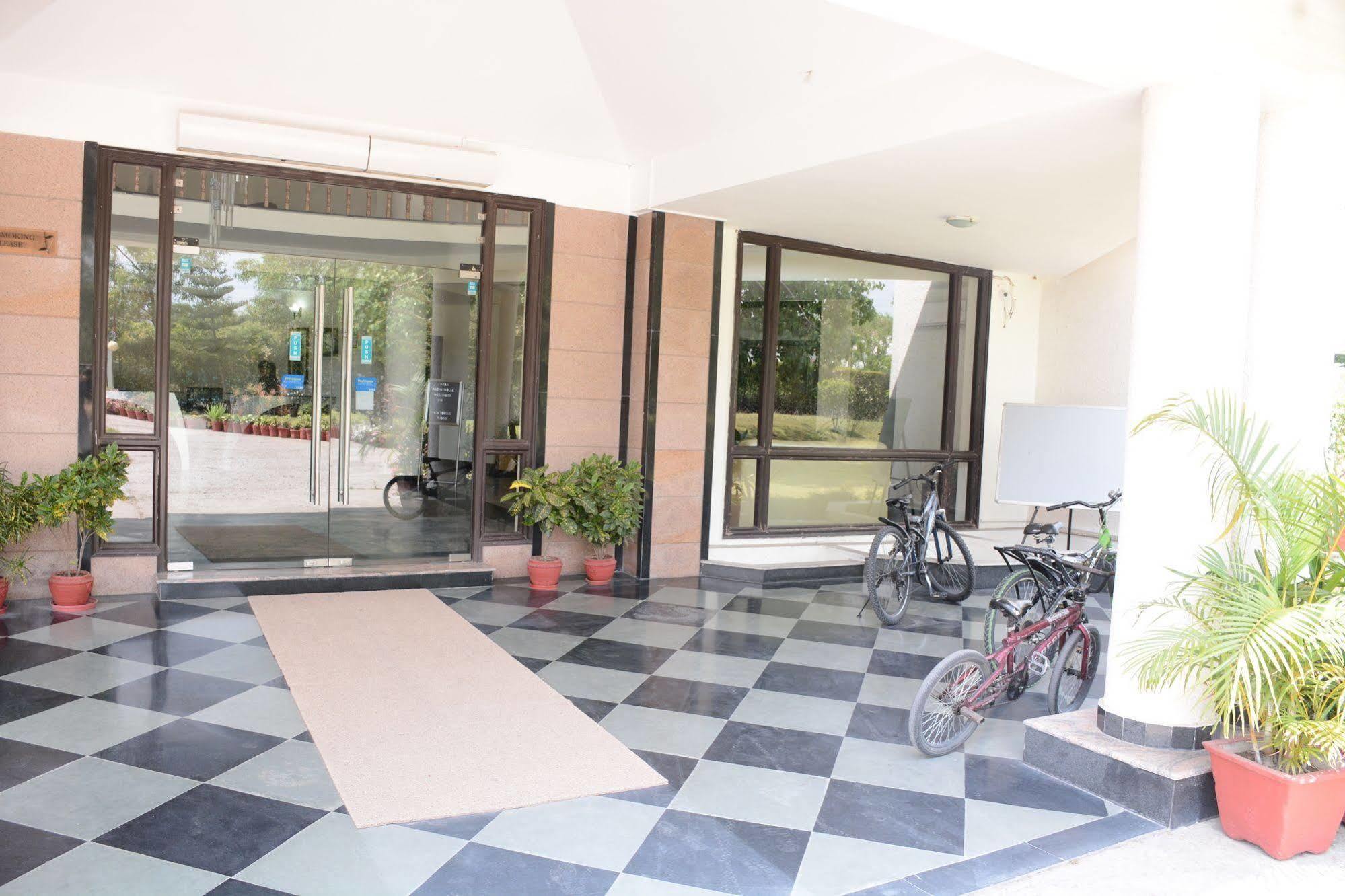 Hotel Naturoville Ayurvedic And Yoga Retreat Rishīkesh Zewnętrze zdjęcie