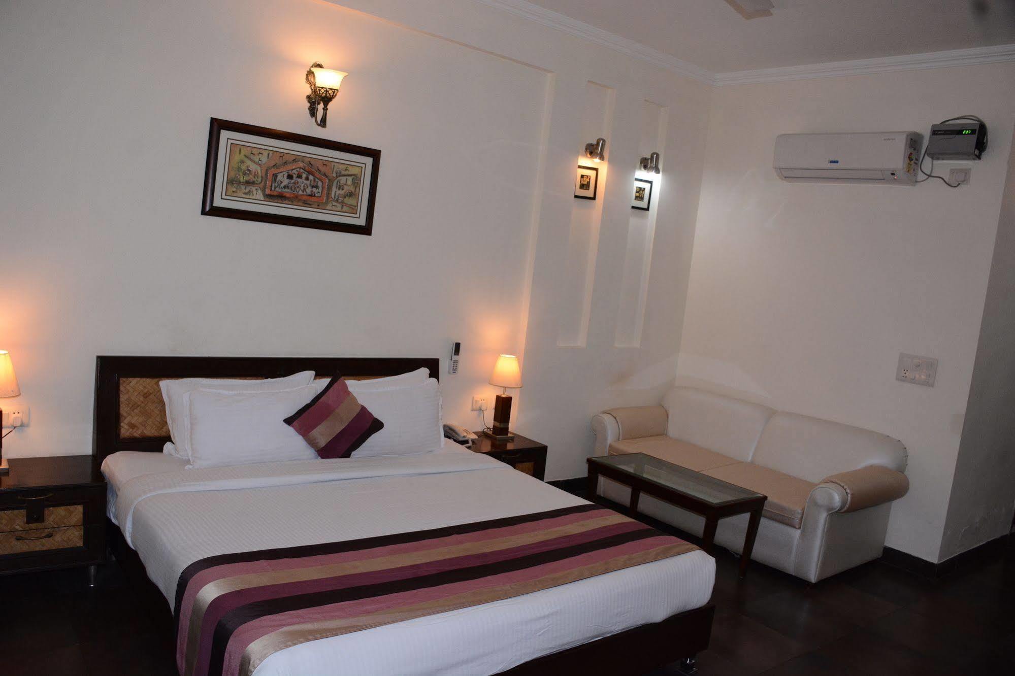 Hotel Naturoville Ayurvedic And Yoga Retreat Rishīkesh Zewnętrze zdjęcie