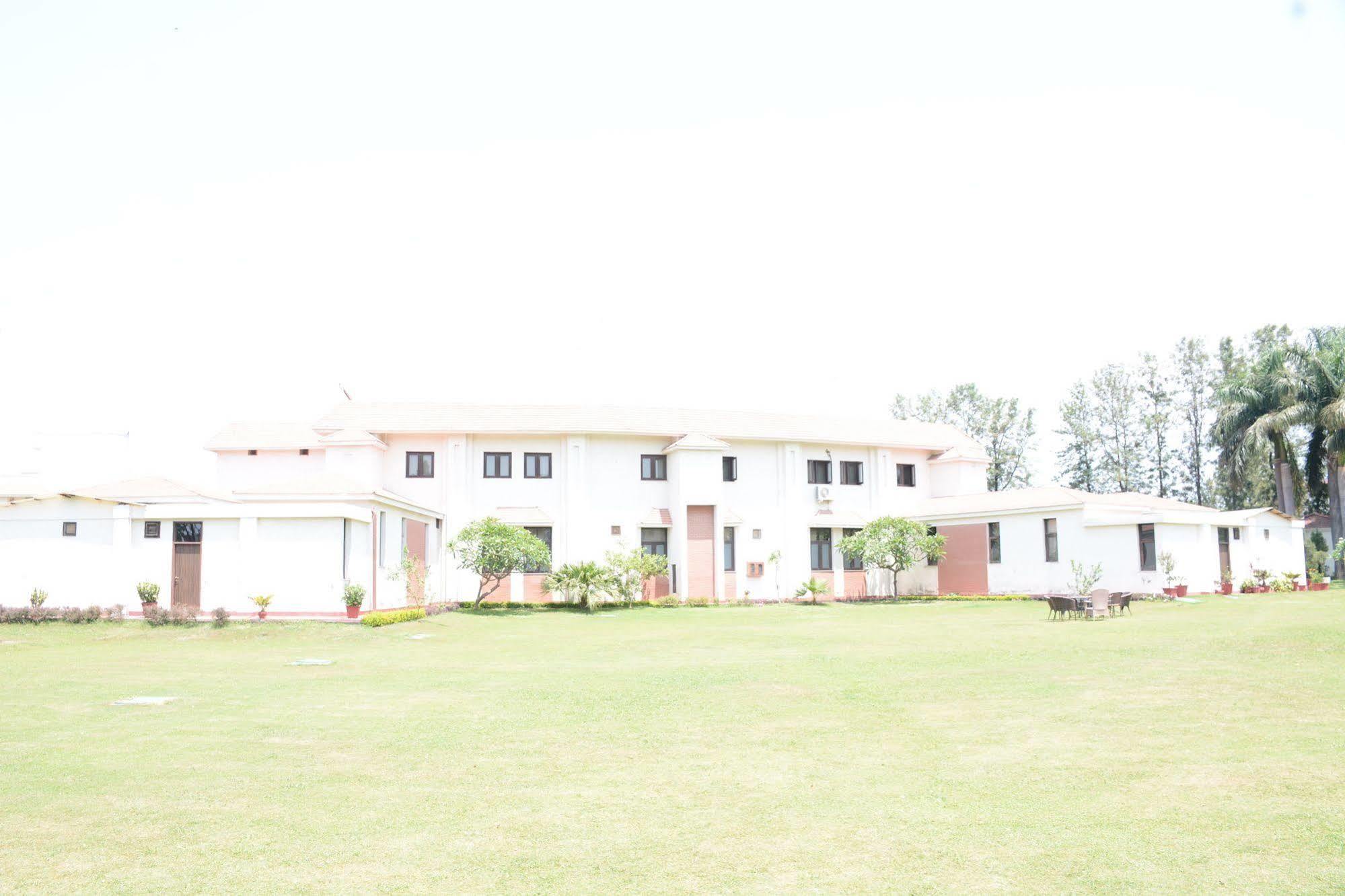 Hotel Naturoville Ayurvedic And Yoga Retreat Rishīkesh Zewnętrze zdjęcie